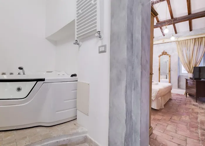 Experience Spanish Steps Apartment